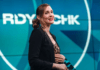 Sjokz makes return to LEC hosting desk – Dot Esports