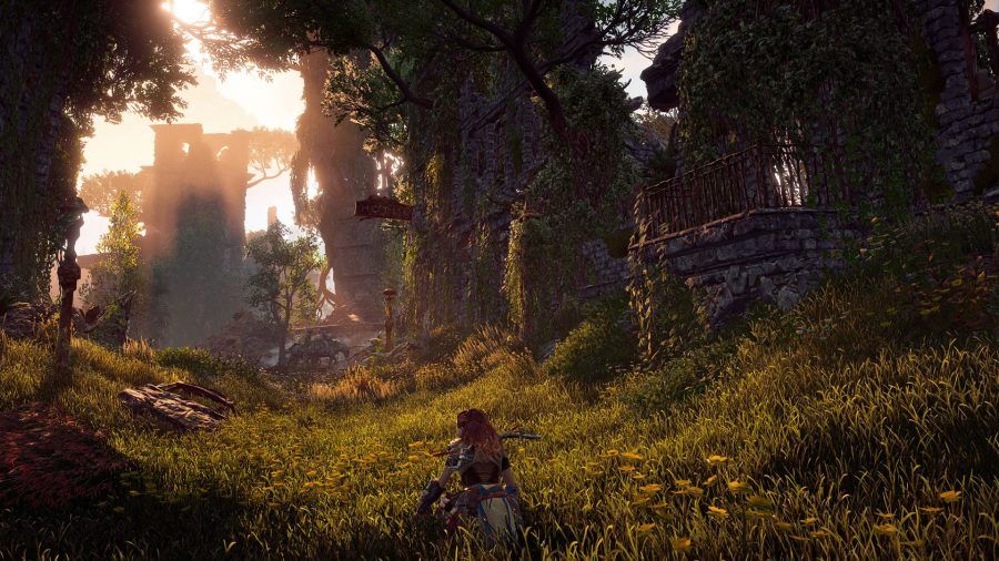playstation-game-pass-pc-horizon-1 Aloy sneaking through long grass in Horizon Zero Dawn on PC
